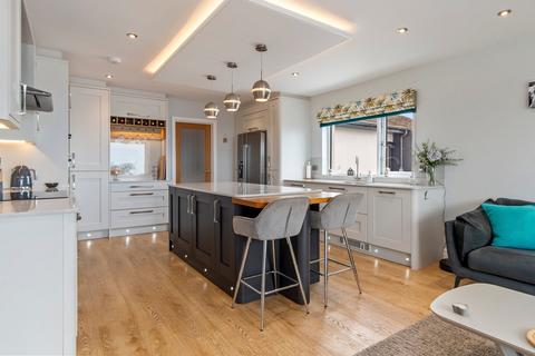 4 bedroom detached house for sale, Lighthouse Drive, Milford Haven SA73