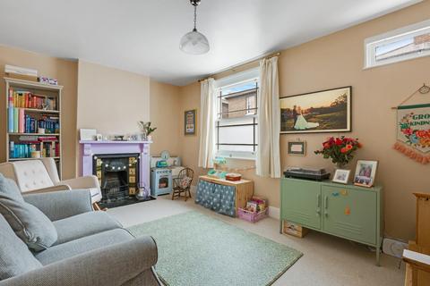 2 bedroom house for sale, Halifax Street, London