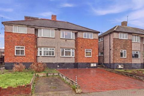 2 bedroom flat for sale, Meadowview Road, Catford