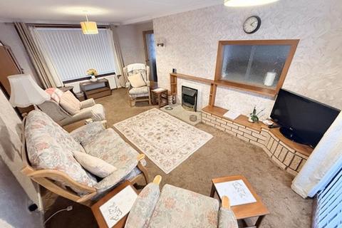 3 bedroom terraced house for sale, Woodside Road, Glenrothes, KY7