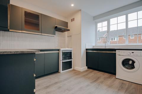 2 bedroom maisonette for sale, The Pantiles, Bushey Heath, WD23