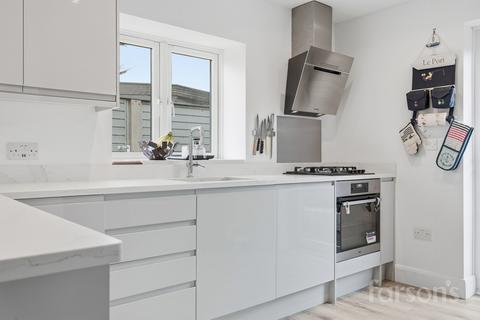 undefined, Colyers Lane, Erith, DA8