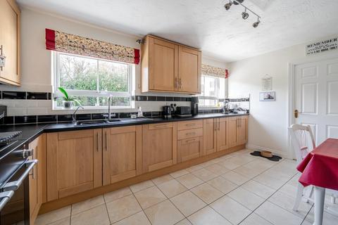5 bedroom detached house for sale, Wingfield Drive, Potton SG19