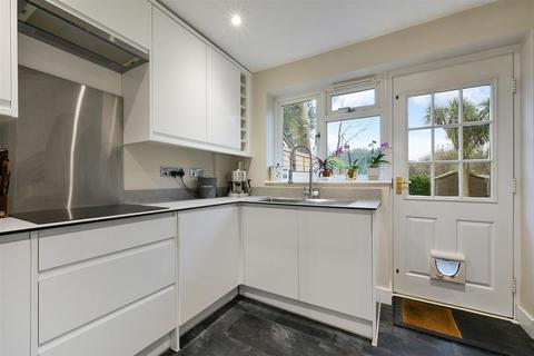 undefined, Dunnymans Road, Banstead