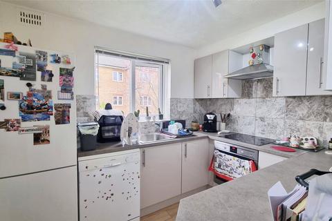 1 bedroom apartment for sale, Horley, Surrey, RH6