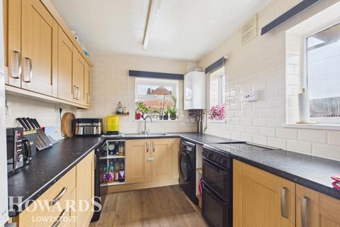 2 bedroom end of terrace house for sale, Evergreen Road, Lowestoft
