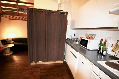 undefined, Mountfield Road, London, N3