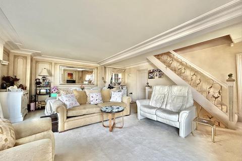 4 bedroom detached house for sale, Sea Reach, Leigh-On-Sea