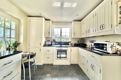 4 bedroom detached house for sale, Sea Reach, Leigh-On-Sea
