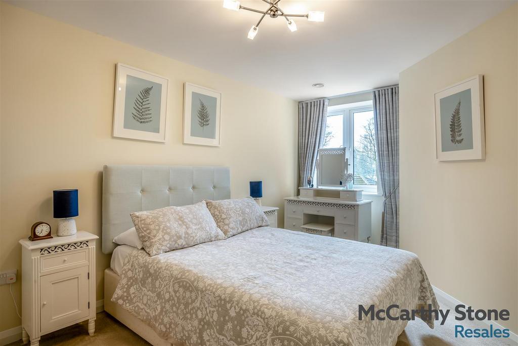 8679116-interior21.jpg