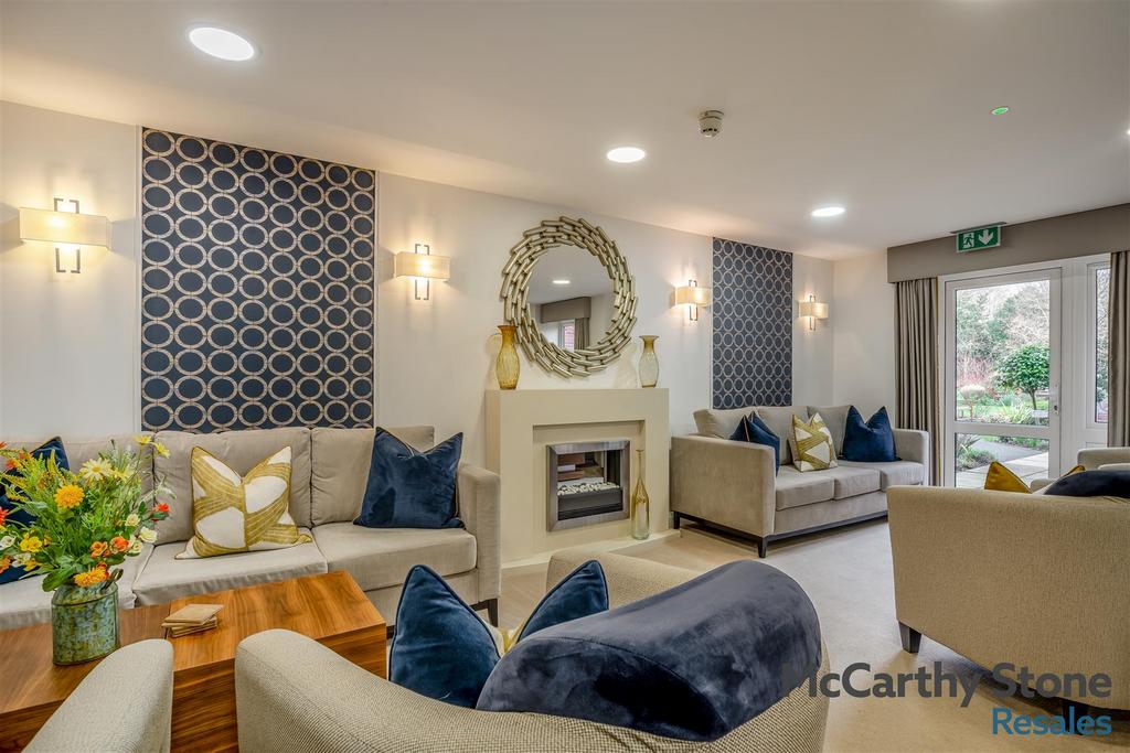 8679116-interior24.jpg