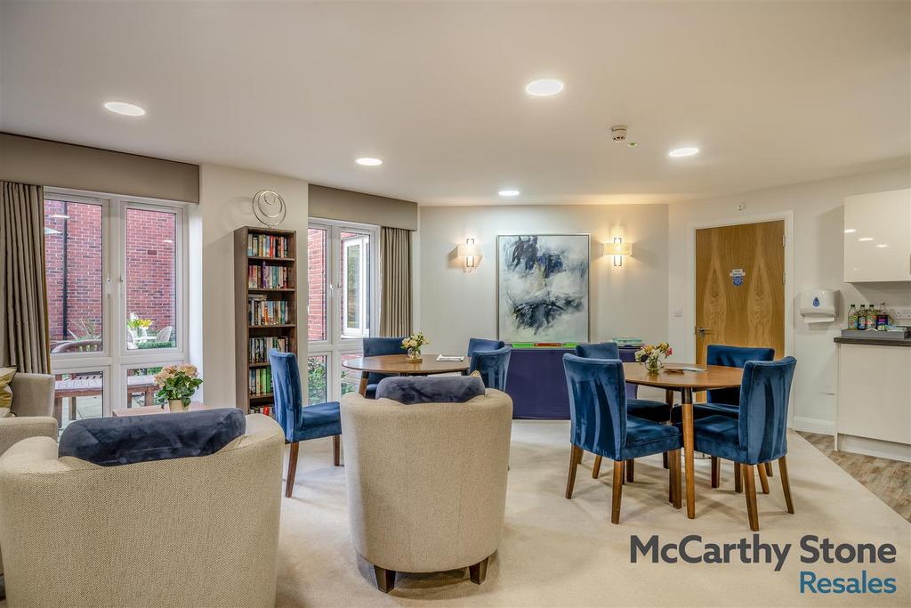 8679116-interior25.jpg