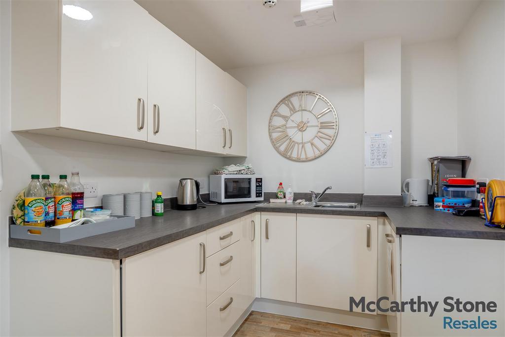8679116-interior26.jpg