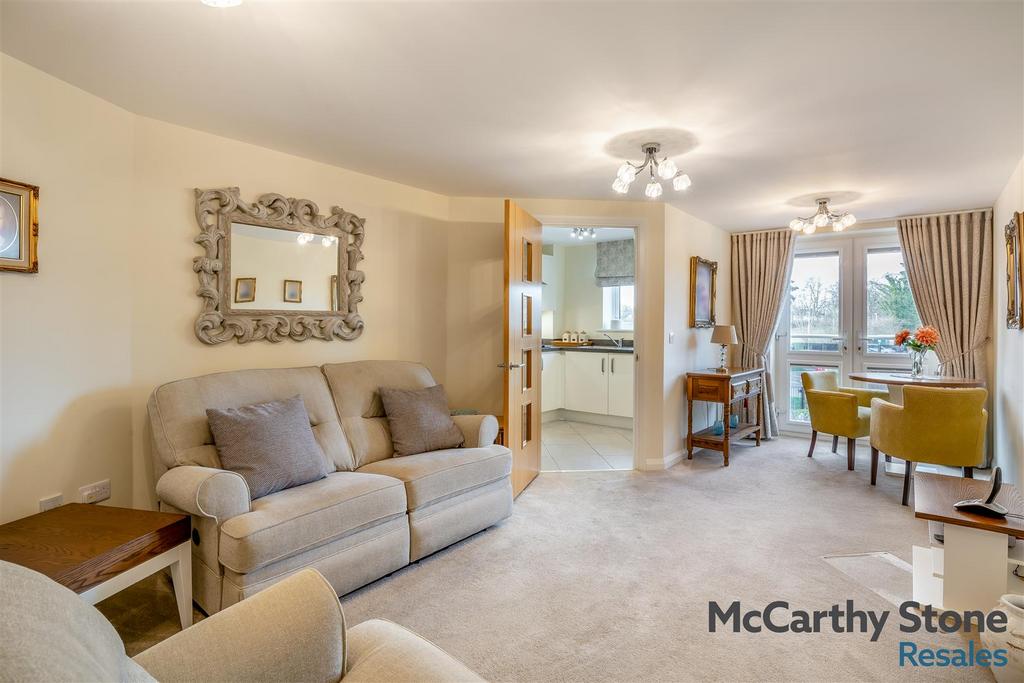 8679116-interior04.jpg