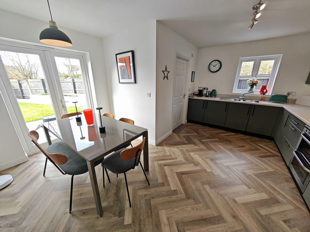 Kitchen / Breakfast