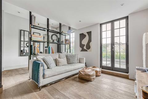 1 bedroom flat for sale, Fulham Road, London SW6