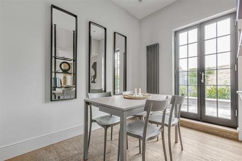 1 bedroom flat for sale, Fulham Road, London SW6