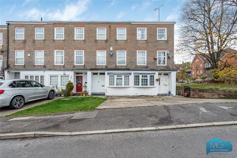 4 bedroom terraced house for sale, Guildown Avenue, Woodside Park, London, N12