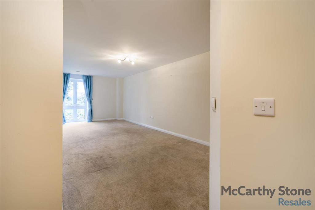 8678166-interior15.jpg