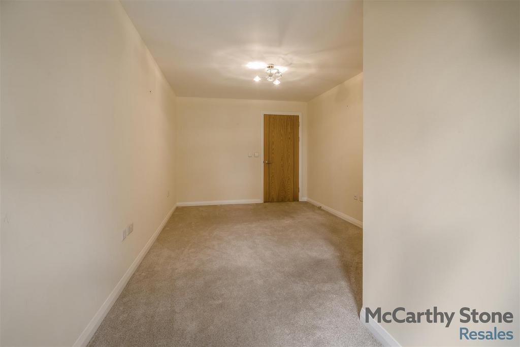 8678166-interior11.jpg
