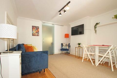 undefined, Princes Road, Richmond TW10