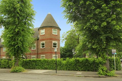 undefined, Lynton Road, W3