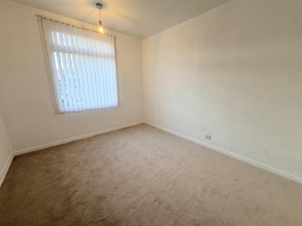 Bedroom ( front)