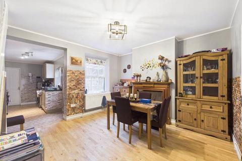 3 bedroom end of terrace house for sale, Lysons Avenue, Gloucester, GL1