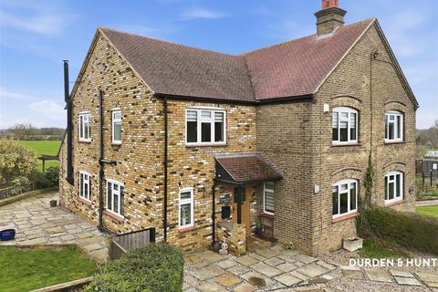 4 bedroom semi-detached house for sale, King Street, High Ongar, CM5