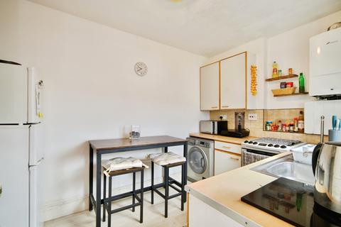 1 bedroom flat for sale, Green Lanes, LONDON, London, N13