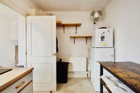1 bedroom flat for sale, Green Lanes, LONDON, London, N13