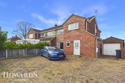 undefined, Pinewood Avenue, Lowestoft