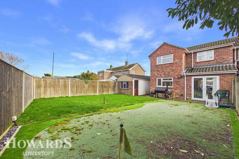 undefined, Pinewood Avenue, Lowestoft