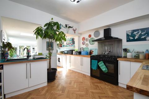 4 bedroom terraced house for sale, Edgar Road, Hastings