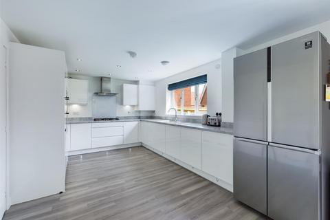 5 bedroom detached house for sale, Sunflower Way, Forgewood RH10