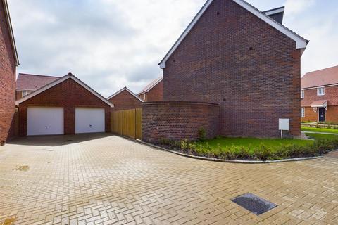 5 bedroom detached house for sale, Sunflower Way, Forgewood RH10