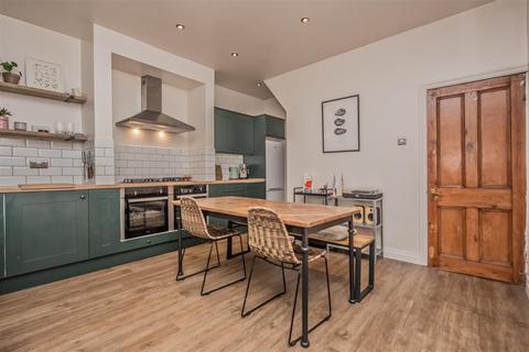 undefined, Knox Street, Rodley, Leeds