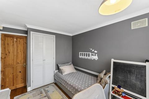 2 bedroom maisonette for sale, Pollard Road, Morden