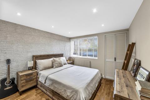 2 bedroom maisonette for sale, Pollard Road, Morden