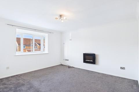2 bedroom flat to rent, Danbury Crescent, South Ockendon, Essex, RM15