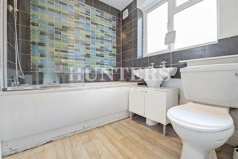 3 bedroom flat to rent, Kylemore Road, London, NW6