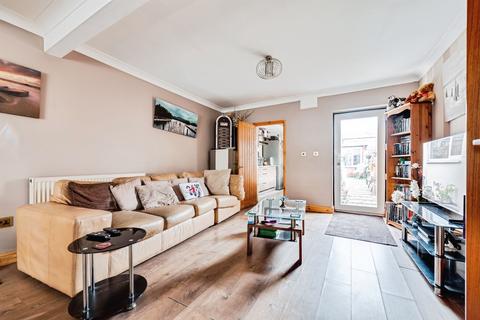 2 bedroom terraced house for sale, Deburgh Street, Swindon