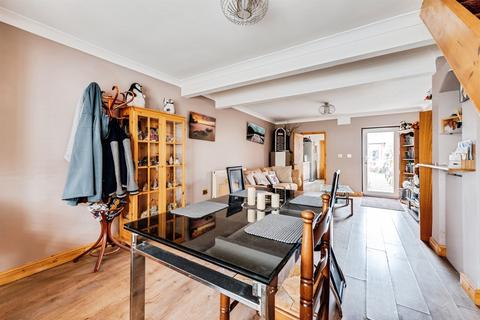 2 bedroom terraced house for sale, Deburgh Street, Swindon
