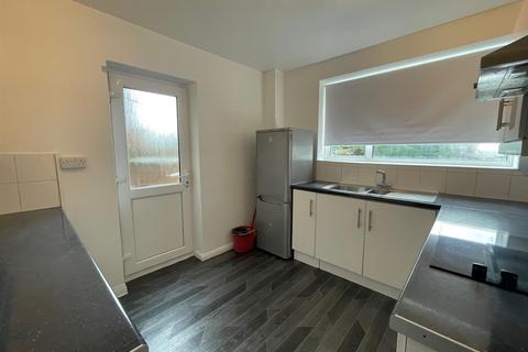 2 bedroom maisonette to rent, Crosier Road, Ickenham