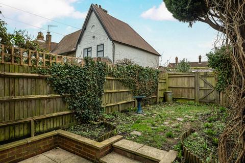 2 bedroom terraced house for sale, Summers Road, Surrey GU7