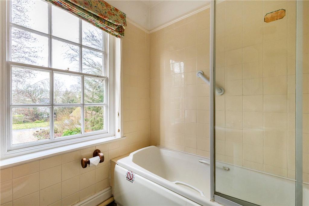 Main Ensuite