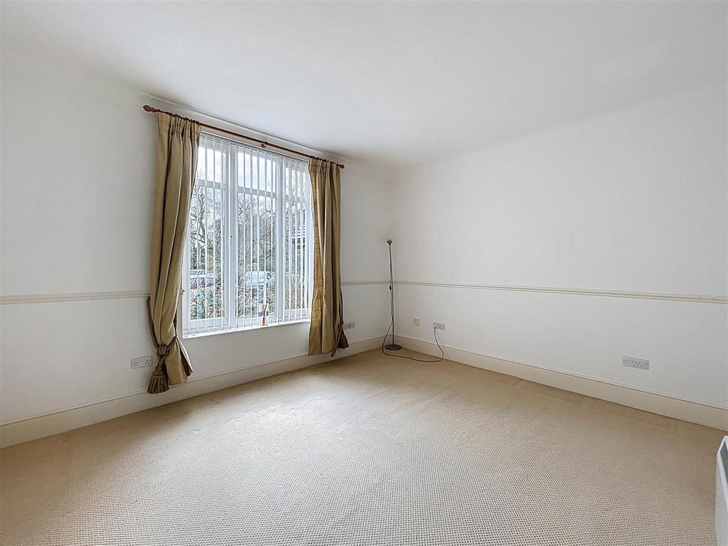 Apartment-1-the-hayes 00005.jpg