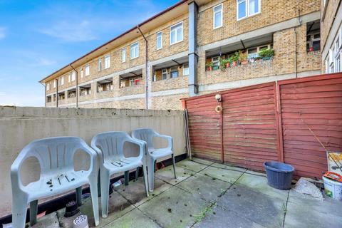 undefined, Kingsland Road, Shoreditch, E2