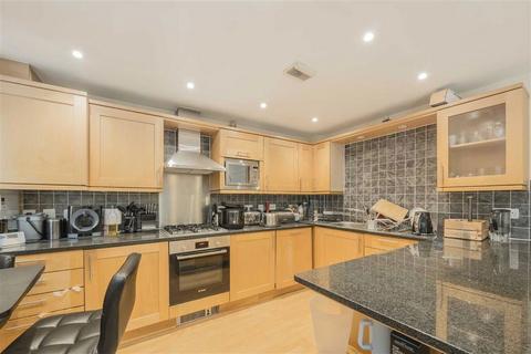 2 bedroom flat for sale, Swan Street, London SE1