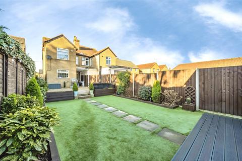 3 bedroom semi-detached house for sale, Westfield Road, Slough, Berkshire